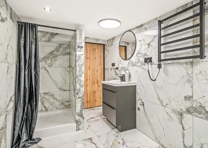 Family Deluxe Apartment 80M2 - Klimatyzacja - 6Osob